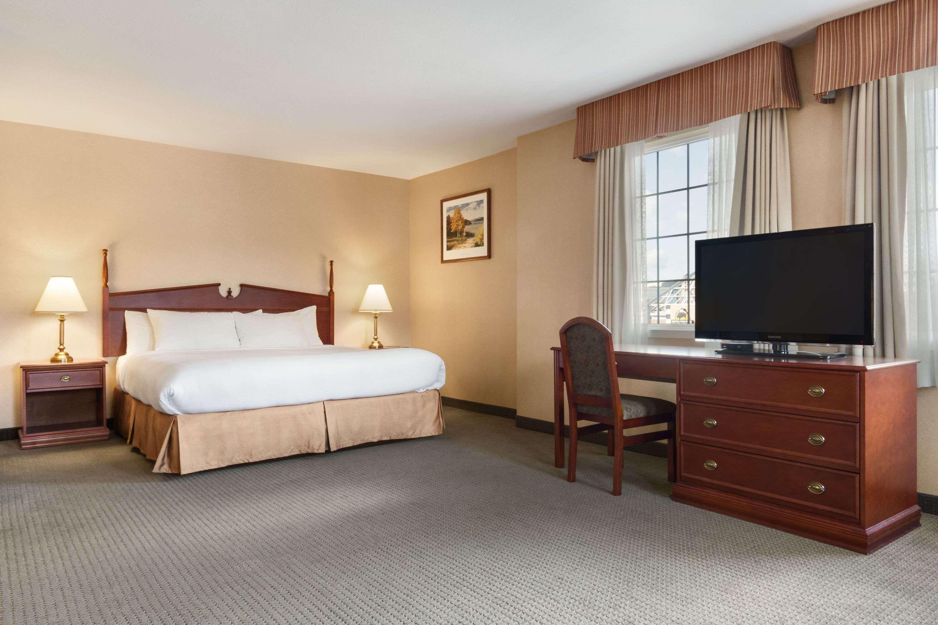 Days Inn By Wyndham Guelph Dış mekan fotoğraf