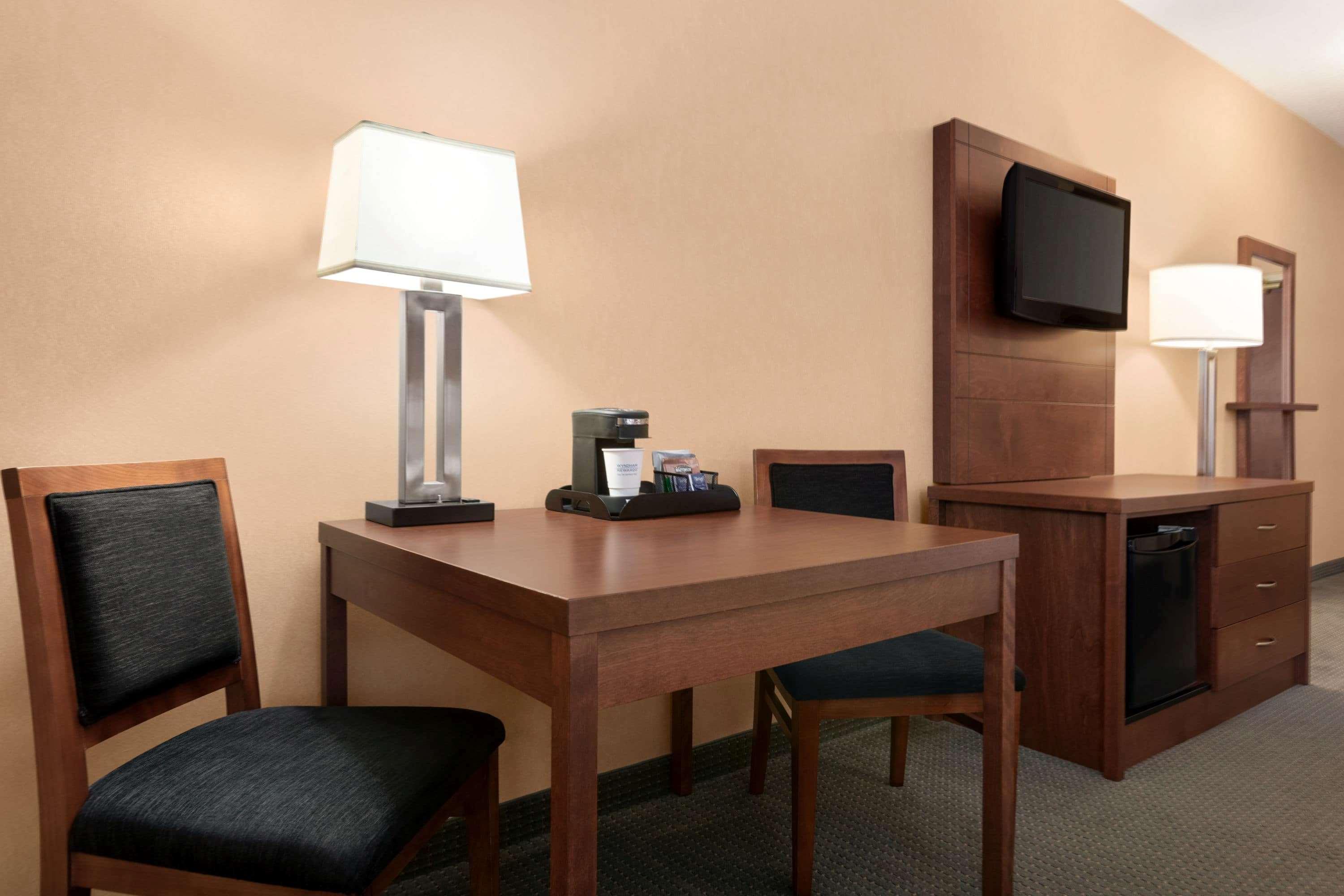 Days Inn By Wyndham Guelph Dış mekan fotoğraf
