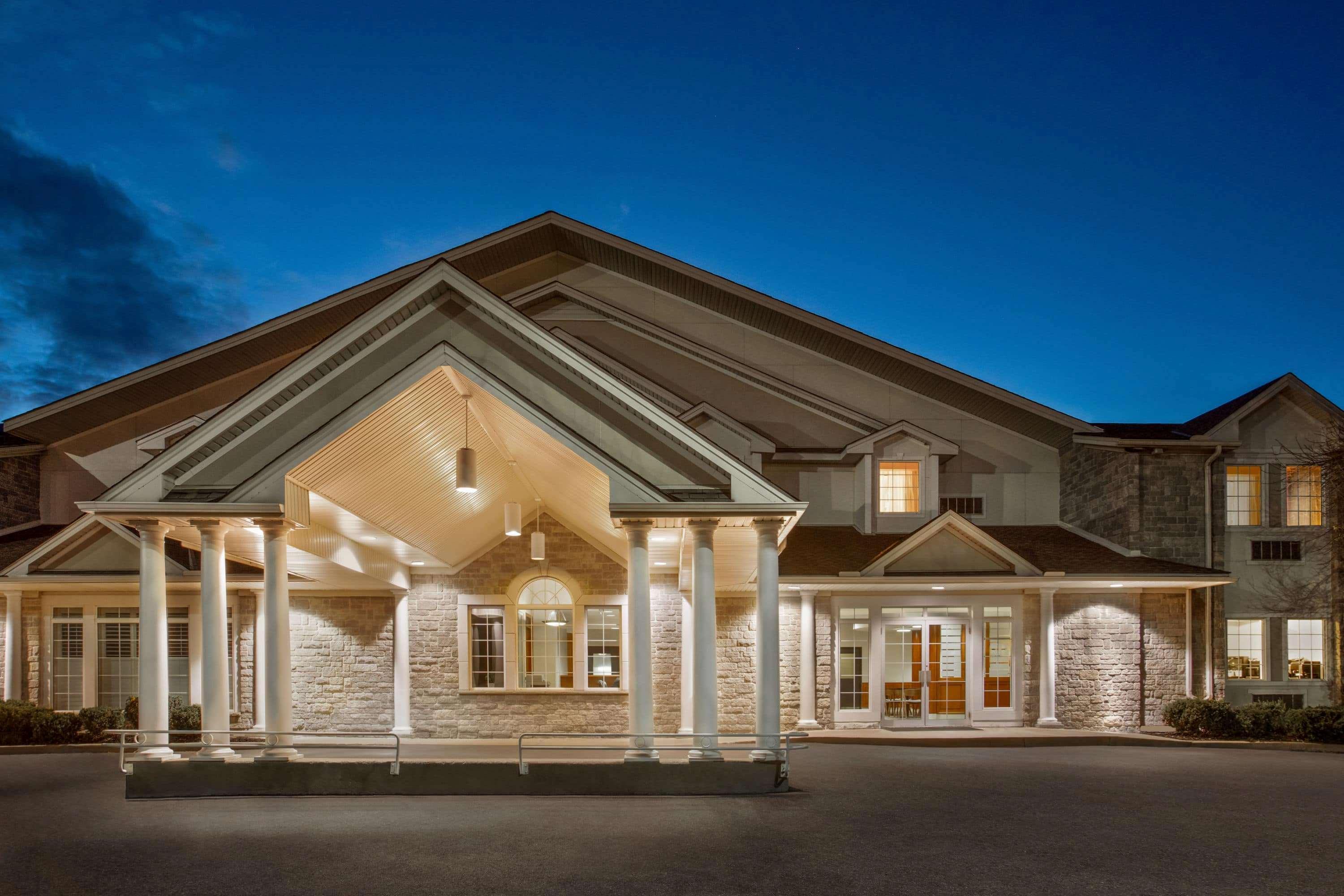 Days Inn By Wyndham Guelph Dış mekan fotoğraf