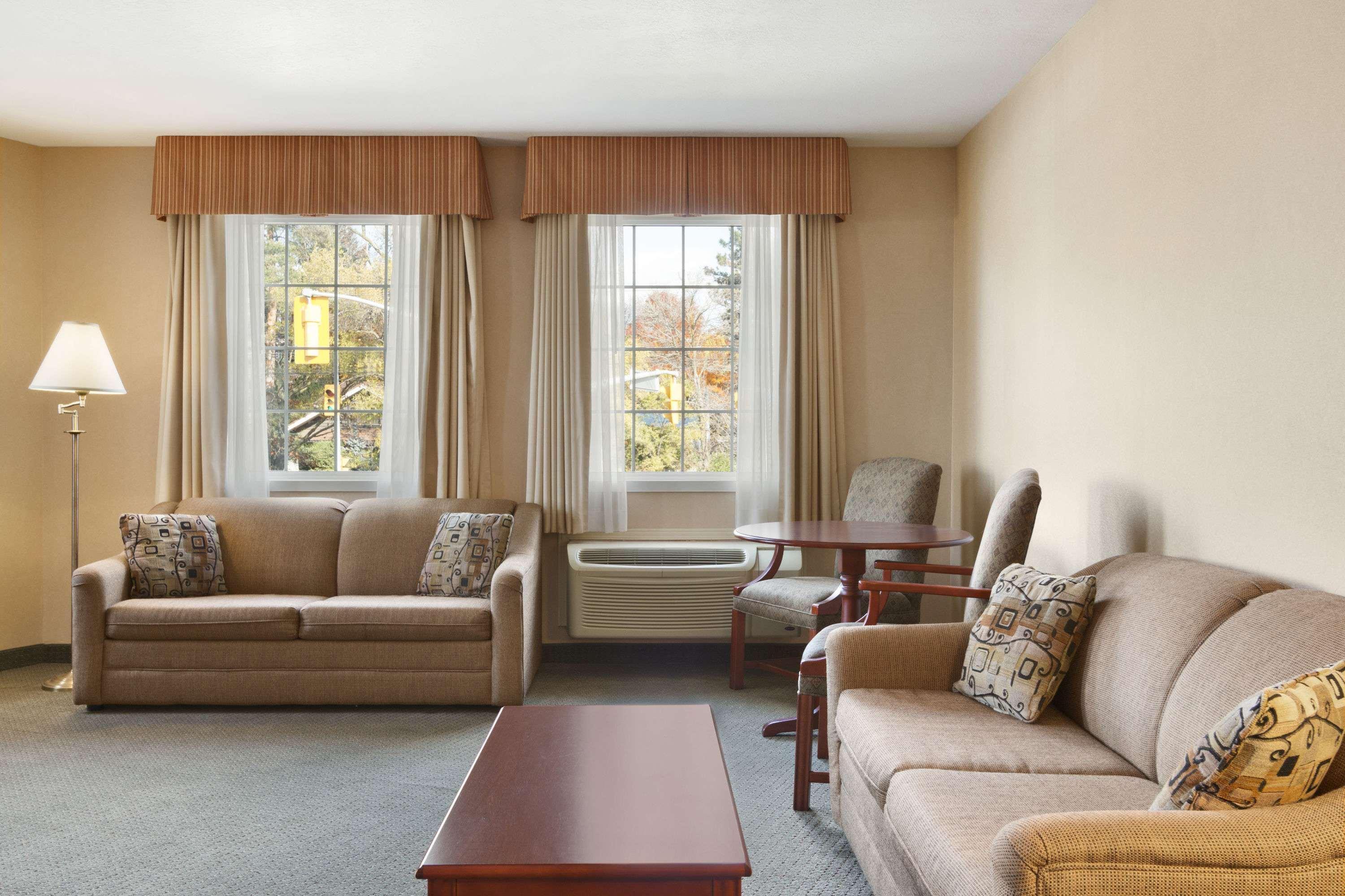 Days Inn By Wyndham Guelph Dış mekan fotoğraf