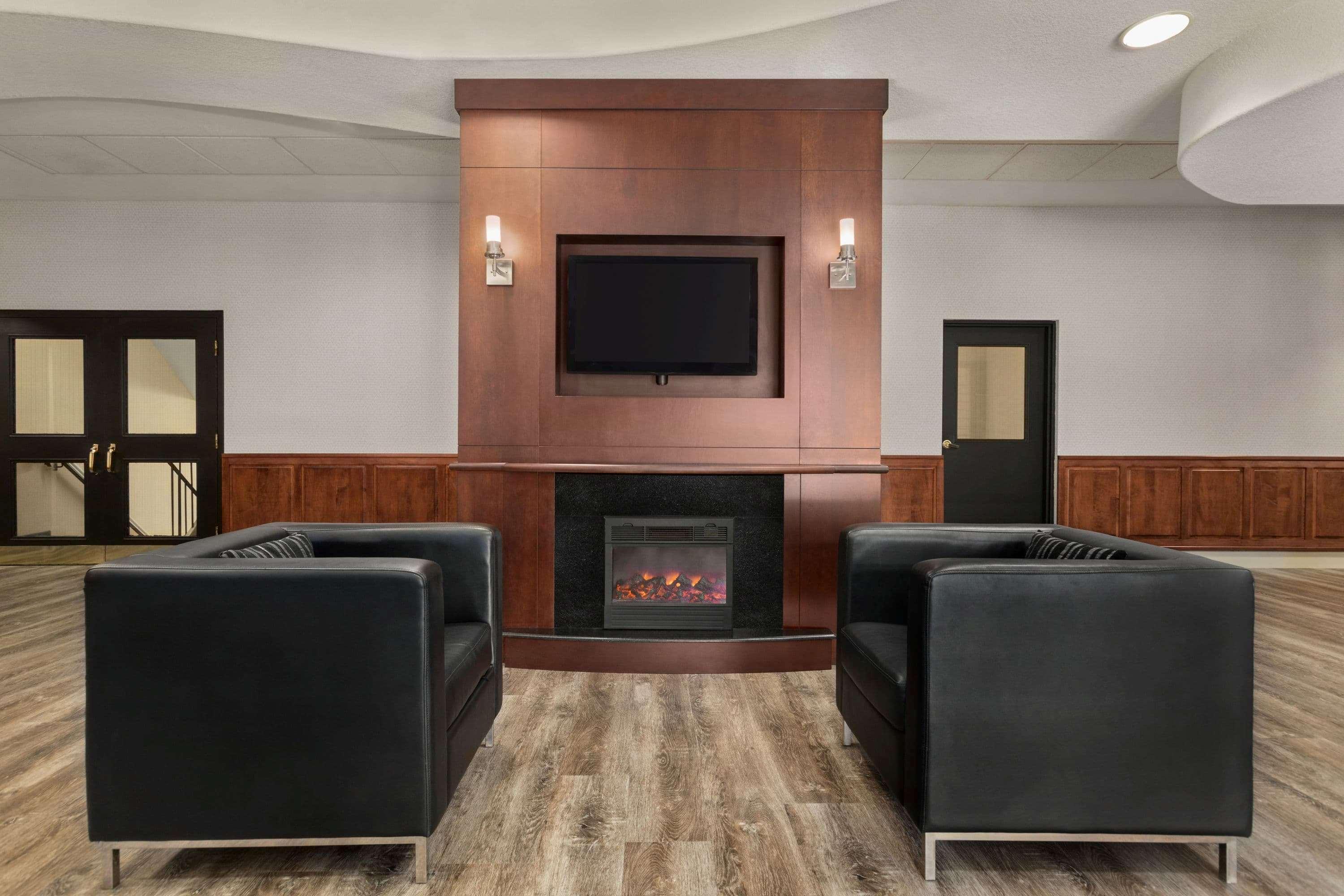 Days Inn By Wyndham Guelph Dış mekan fotoğraf