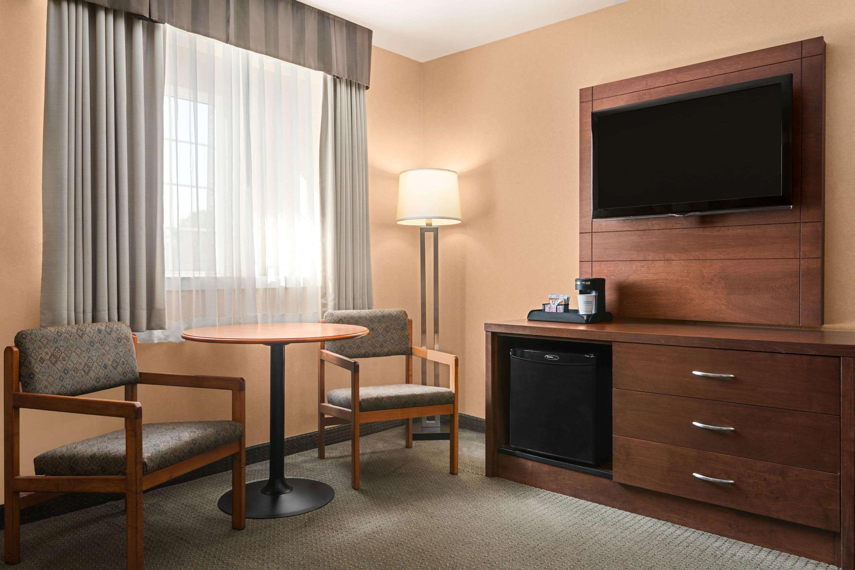 Days Inn By Wyndham Guelph Dış mekan fotoğraf
