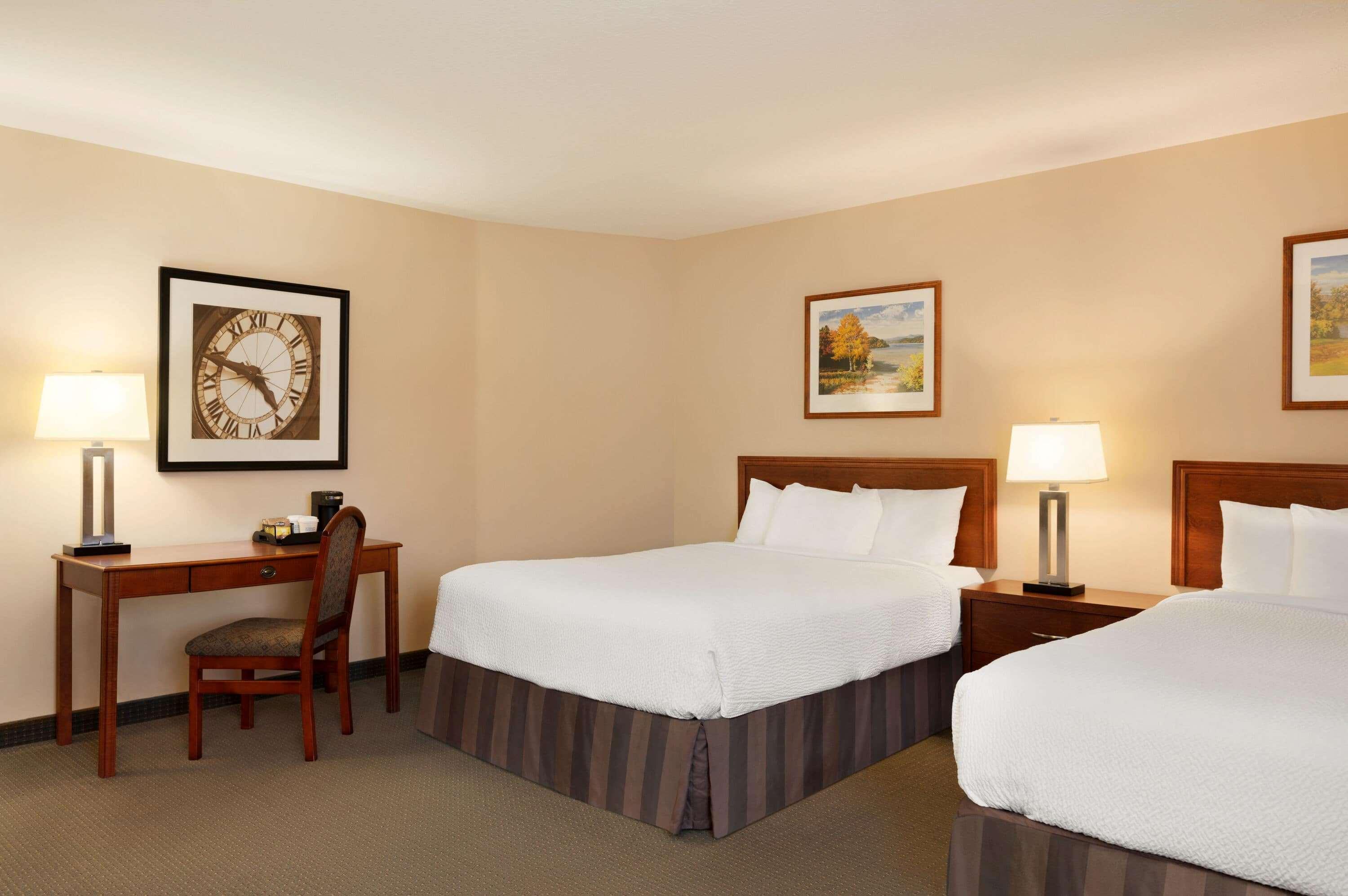 Days Inn By Wyndham Guelph Dış mekan fotoğraf